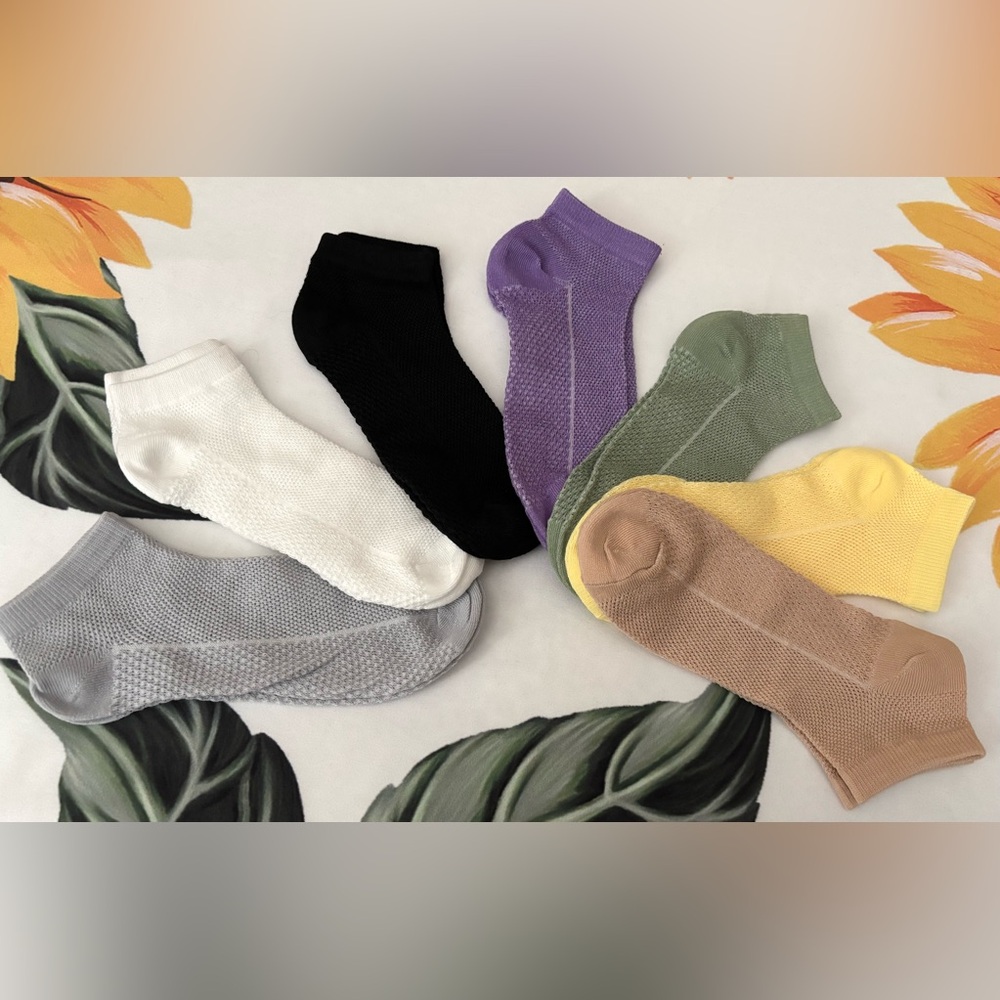 Assorted Colorful Ankle Socks (7 pairs)